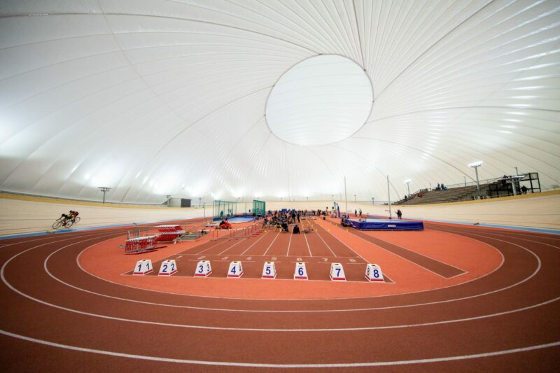 Velodrom atletska površina